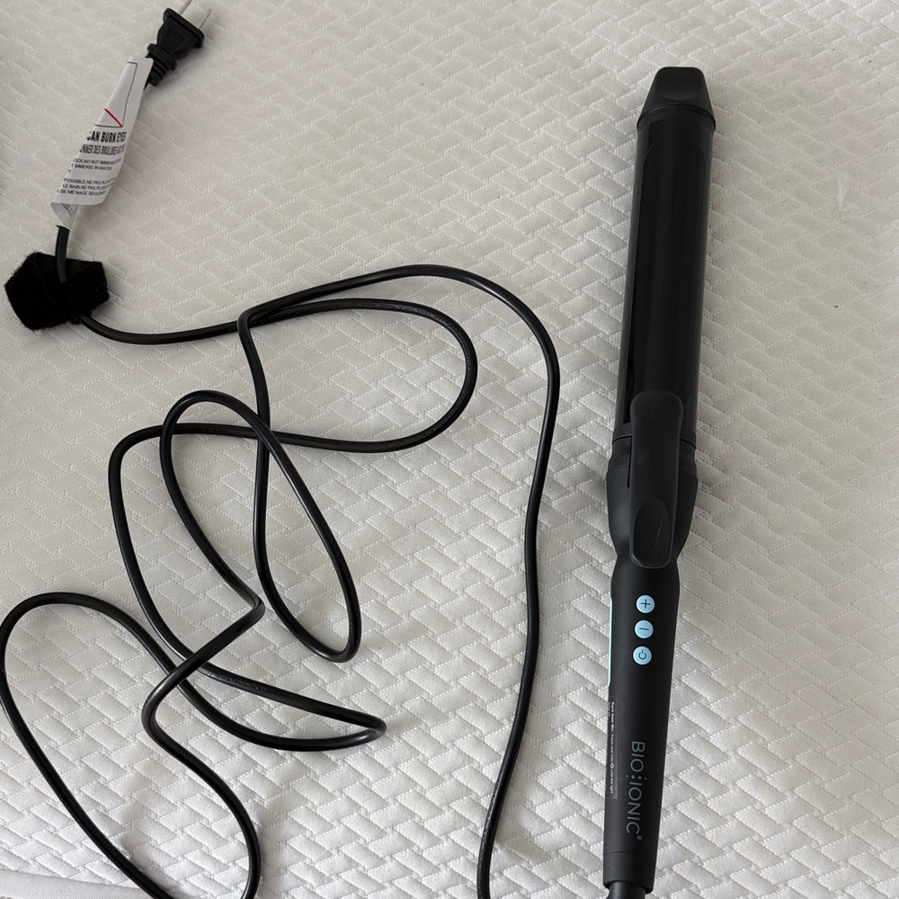 Black Bio Ionic Curling Iron 1 1/2 inch